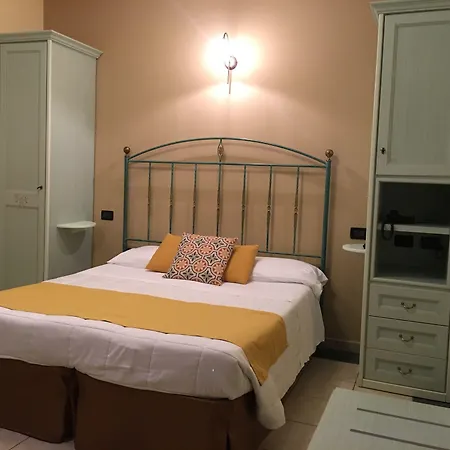 Hotel Baia Di Venere 2*